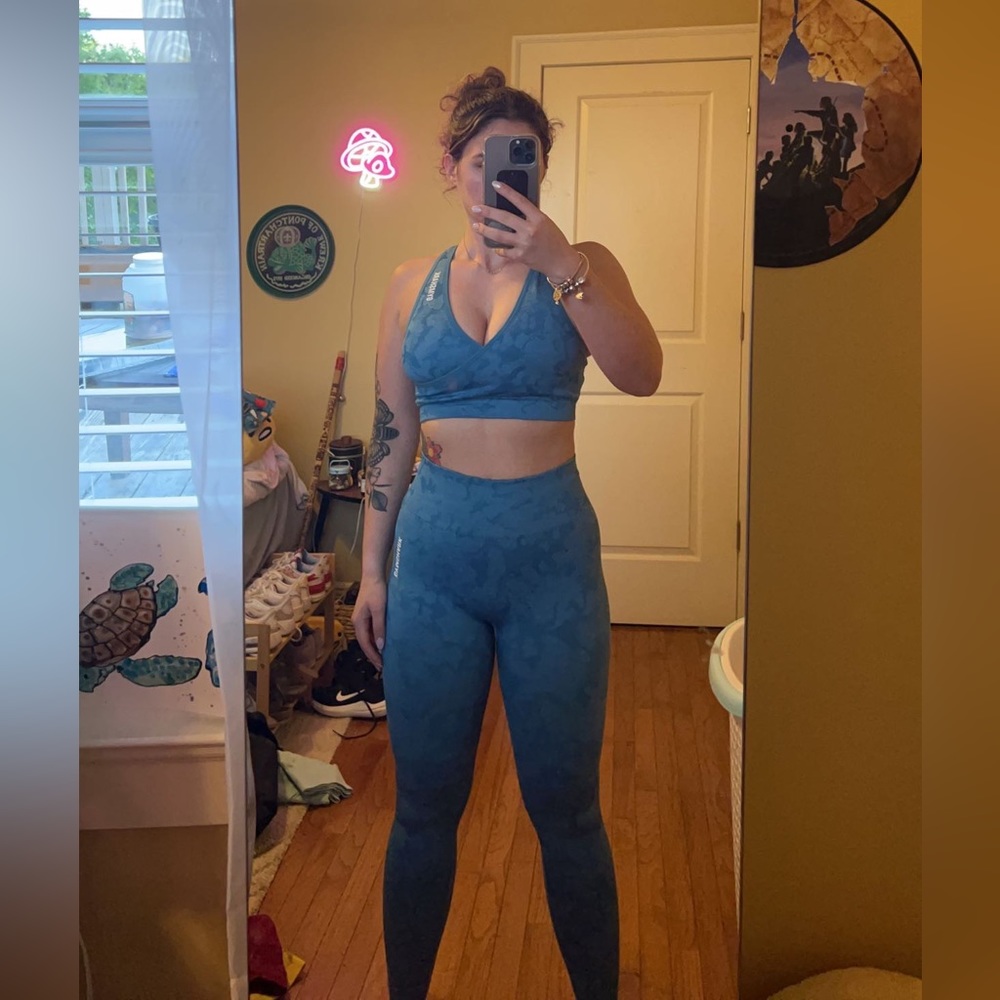 Gymshark adapt Camo Seamless Sports Bra and Leggings in Blue
